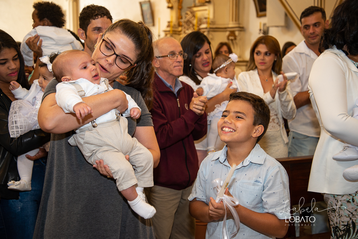 sacramento-do-batismo-batizado-do-benjamin-primeiro-sacramento-batismo-igreja-nossa-senhora-da-piedade-barbacena-minas-gerais-igreja-matriz-barbacena-fotografia-de-batizado-fotografa-de-batizado-em-barbacena-isabela-lobato-fotografia-melhor-fotografa-bq