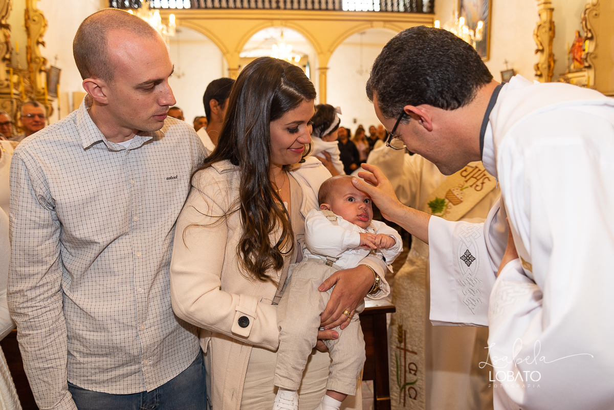 sacramento-do-batismo-batizado-do-benjamin-primeiro-sacramento-batismo-igreja-nossa-senhora-da-piedade-barbacena-minas-gerais-igreja-matriz-barbacena-fotografia-de-batizado-fotografa-de-batizado-em-barbacena-isabela-lobato-fotografia-melhor-fotografa-bq