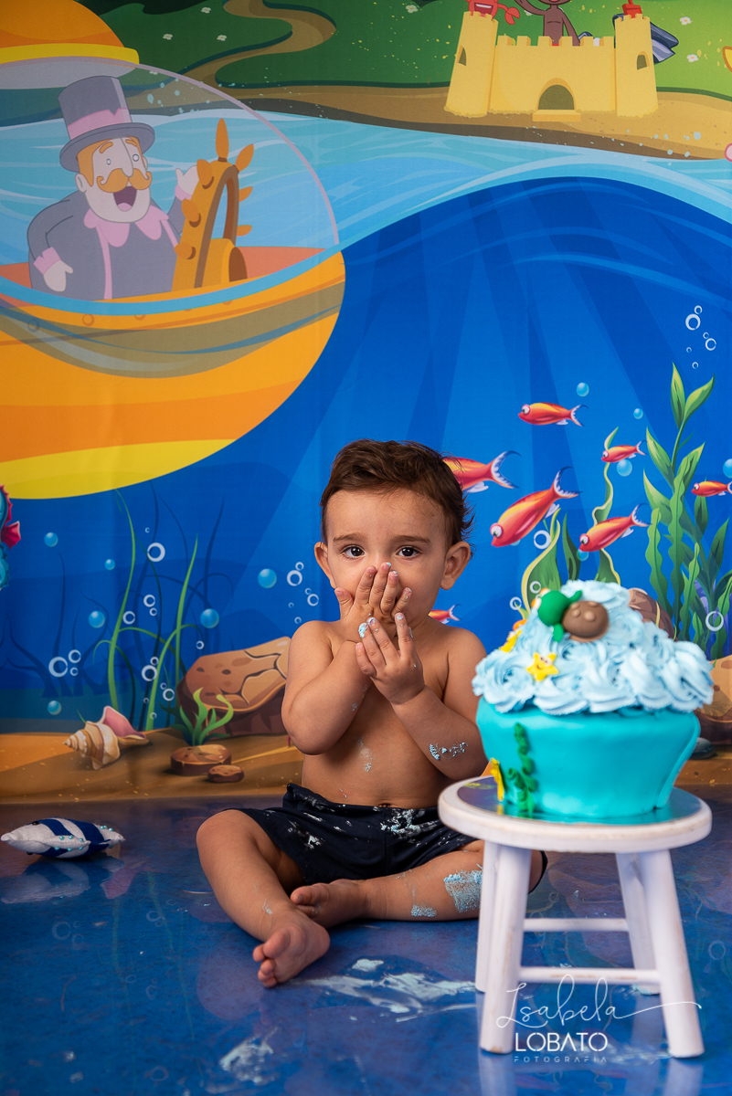 hora-do-bolo-smash-the-cake-aniversario-de-1-ano-tema-de-festa-mundo-bita-fotografia-de-smash-the-cake-mundo-bita-fundo-do-mar-estudio-fotografico-em-barbacena-isabela-lobato-fotografia-infantil-melhor-fotografo-em-barbacena-isabela-lobato