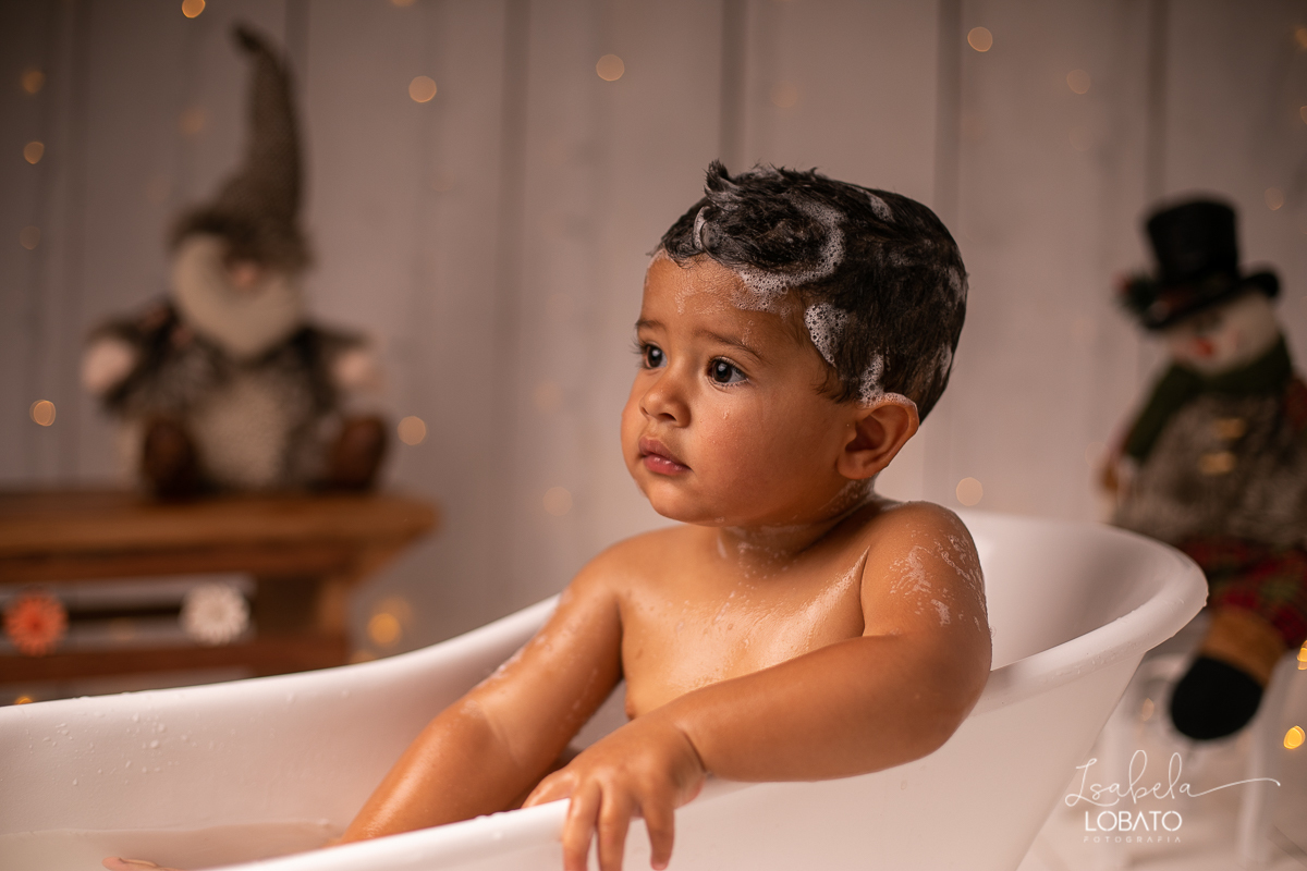 natal-2019-dezembro-2019-a-hora-do-banho-edicao-especial-de-natal-banho-de-bebe-brincadeira-de-crianca-ensaio-fotografico-de-natal-em-barbacena-minas-gerais-melhor-fotografo-infantil-isabela-lobato-fotografia-estudio-fotografico-arvore-de-natal-papai-noel