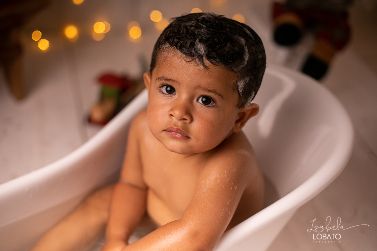 natal-2019-dezembro-2019-a-hora-do-banho-edicao-especial-de-natal-banho-de-bebe-brincadeira-de-crianca-ensaio-fotografico-de-natal-em-barbacena-minas-gerais-melhor-fotografo-infantil-isabela-lobato-fotografia-estudio-fotografico-arvore-de-natal-papai-noel