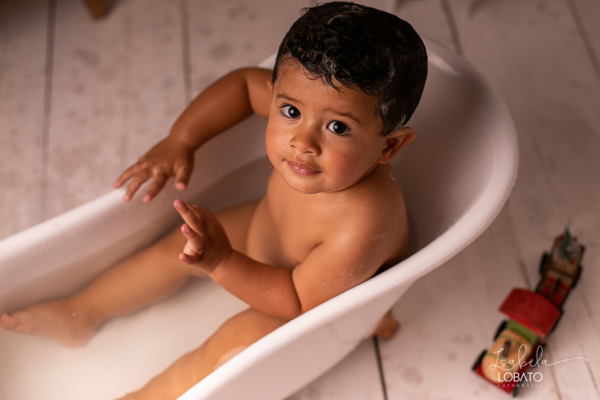 natal-2019-dezembro-2019-a-hora-do-banho-edicao-especial-de-natal-banho-de-bebe-brincadeira-de-crianca-ensaio-fotografico-de-natal-em-barbacena-minas-gerais-melhor-fotografo-infantil-isabela-lobato-fotografia-estudio-fotografico-arvore-de-natal-papai-noel