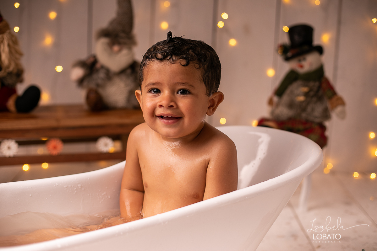 natal-2019-dezembro-2019-a-hora-do-banho-edicao-especial-de-natal-banho-de-bebe-brincadeira-de-crianca-ensaio-fotografico-de-natal-em-barbacena-minas-gerais-melhor-fotografo-infantil-isabela-lobato-fotografia-estudio-fotografico-arvore-de-natal-papai-noel