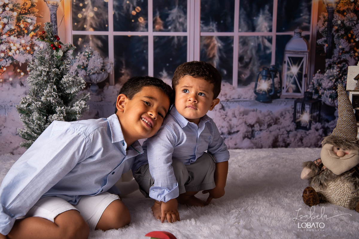 natal-2019-papai-noel-presente-de-natal-o-natal-vem-vindo-ceia-de-natal-neve-fotografia-de-natal-ensaio-fotografico-de-natal-fotografo-de-crianca-barbacena-mg-isabela-lobato-fotografia-melhores-fotografos-de-minas-gerais-estudio-fotografico-cenario-natal