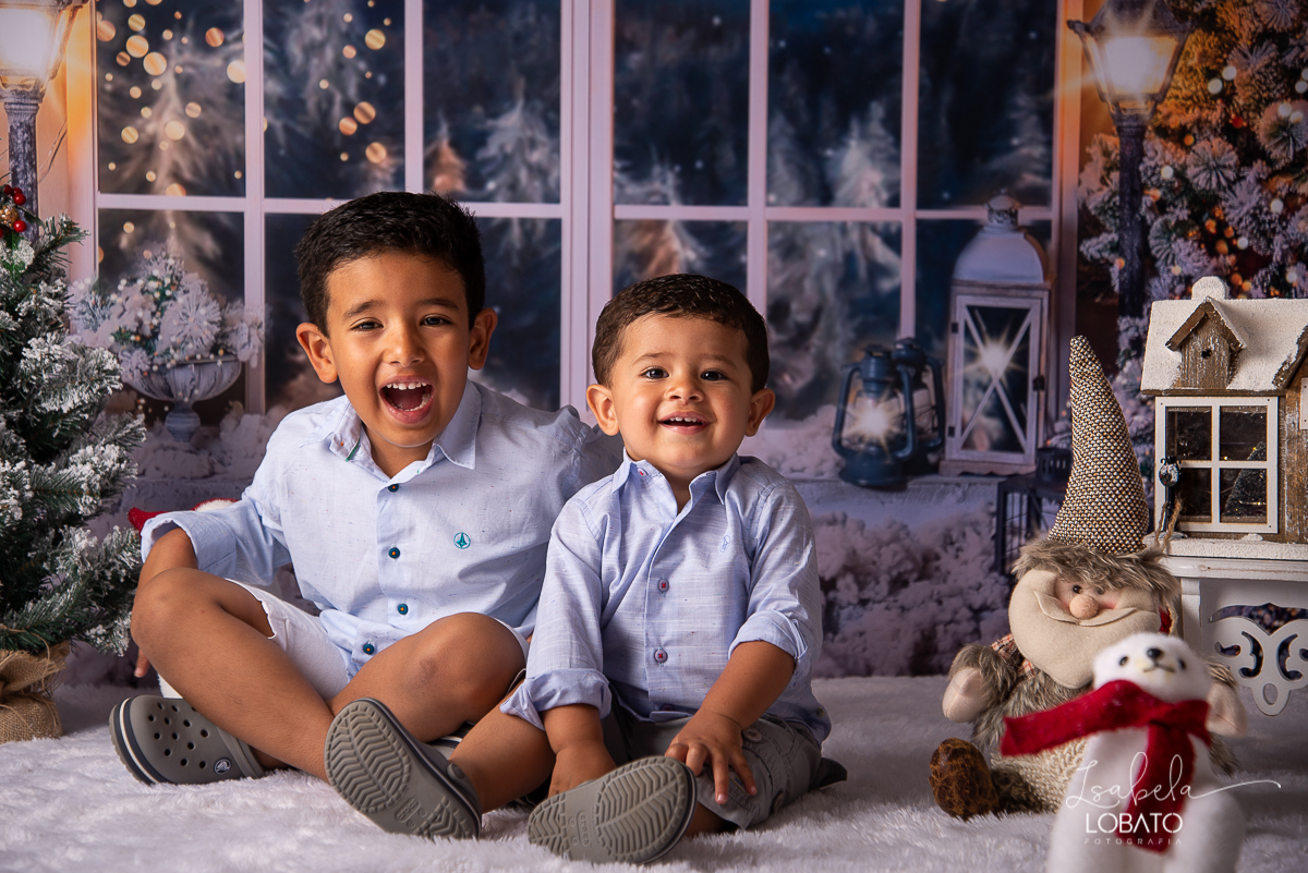 natal-2019-papai-noel-presente-de-natal-o-natal-vem-vindo-ceia-de-natal-neve-fotografia-de-natal-ensaio-fotografico-de-natal-fotografo-de-crianca-barbacena-mg-isabela-lobato-fotografia-melhores-fotografos-de-minas-gerais-estudio-fotografico-cenario-natal