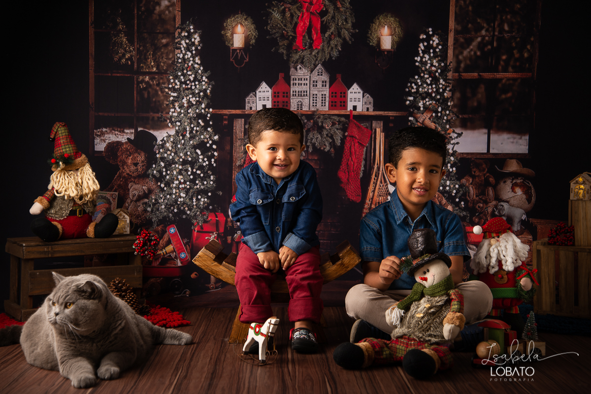 natal-2019-papai-noel-presente-de-natal-o-natal-vem-vindo-ceia-de-natal-neve-fotografia-de-natal-ensaio-fotografico-de-natal-fotografo-de-crianca-barbacena-mg-isabela-lobato-fotografia-melhores-fotografos-de-minas-gerais-estudio-fotografico-cenario-natal