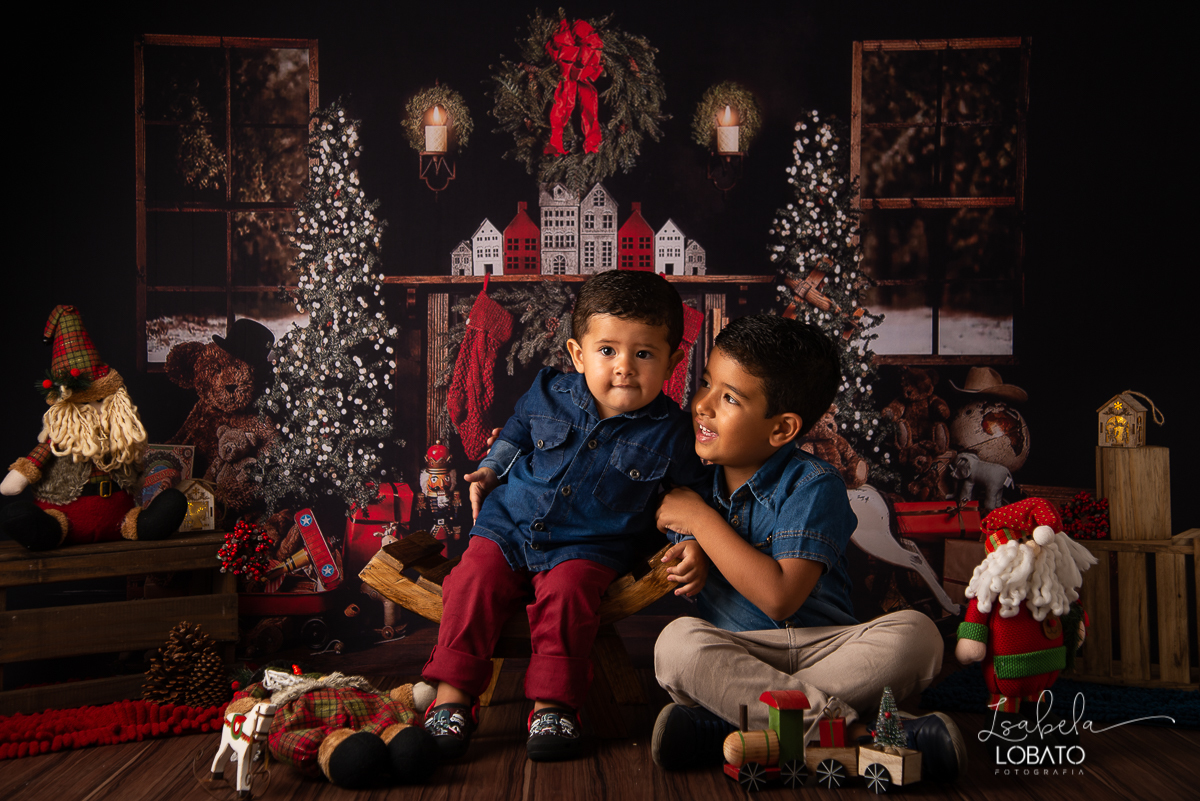 natal-2019-papai-noel-presente-de-natal-o-natal-vem-vindo-ceia-de-natal-neve-fotografia-de-natal-ensaio-fotografico-de-natal-fotografo-de-crianca-barbacena-mg-isabela-lobato-fotografia-melhores-fotografos-de-minas-gerais-estudio-fotografico-cenario-natal