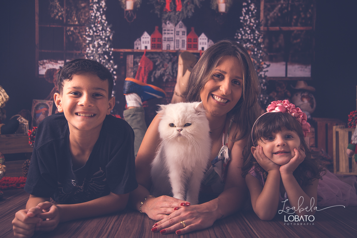 natal-2019-papai-noel-presente-de-natal-o-natal-vem-vindo-ceia-de-natal-neve-fotografia-de-natal-ensaio-fotografico-de-natal-fotografo-de-crianca-barbacena-mg-isabela-lobato-fotografia-melhores-fotografos-de-minas-gerais-estudio-fotografico-cenario-natal