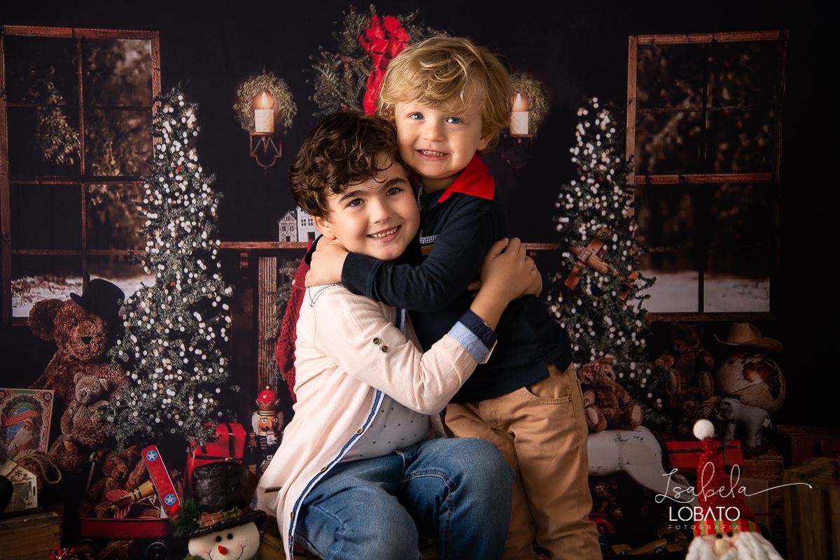natal-2019-papai-noel-presente-de-natal-o-natal-vem-vindo-ceia-de-natal-neve-fotografia-de-natal-ensaio-fotografico-de-natal-fotografo-de-crianca-barbacena-mg-isabela-lobato-fotografia-melhores-fotografos-de-minas-gerais-estudio-fotografico-cenario-natal