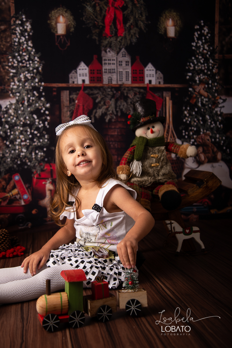 natal-2019-papai-noel-presente-de-natal-o-natal-vem-vindo-ceia-de-natal-neve-fotografia-de-natal-ensaio-fotografico-de-natal-fotografo-de-crianca-barbacena-mg-isabela-lobato-fotografia-melhores-fotografos-de-minas-gerais-estudio-fotografico-cenario-natal