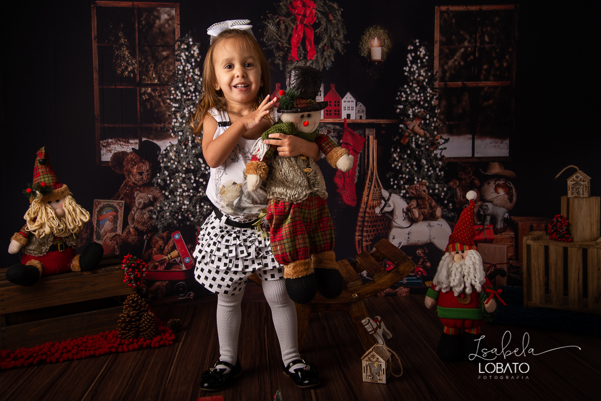 natal-2019-papai-noel-presente-de-natal-o-natal-vem-vindo-ceia-de-natal-neve-fotografia-de-natal-ensaio-fotografico-de-natal-fotografo-de-crianca-barbacena-mg-isabela-lobato-fotografia-melhores-fotografos-de-minas-gerais-estudio-fotografico-cenario-natal