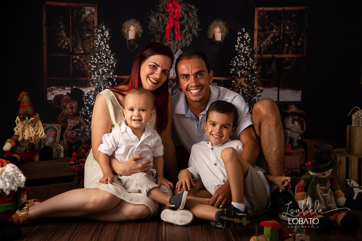 natal-2019-papai-noel-presente-de-natal-o-natal-vem-vindo-ceia-de-natal-neve-fotografia-de-natal-ensaio-fotografico-de-natal-fotografo-de-crianca-barbacena-mg-isabela-lobato-fotografia-melhores-fotografos-de-minas-gerais-estudio-fotografico-cenario-natal