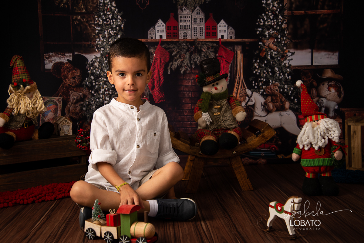 natal-2019-papai-noel-presente-de-natal-o-natal-vem-vindo-ceia-de-natal-neve-fotografia-de-natal-ensaio-fotografico-de-natal-fotografo-de-crianca-barbacena-mg-isabela-lobato-fotografia-melhores-fotografos-de-minas-gerais-estudio-fotografico-cenario-natal