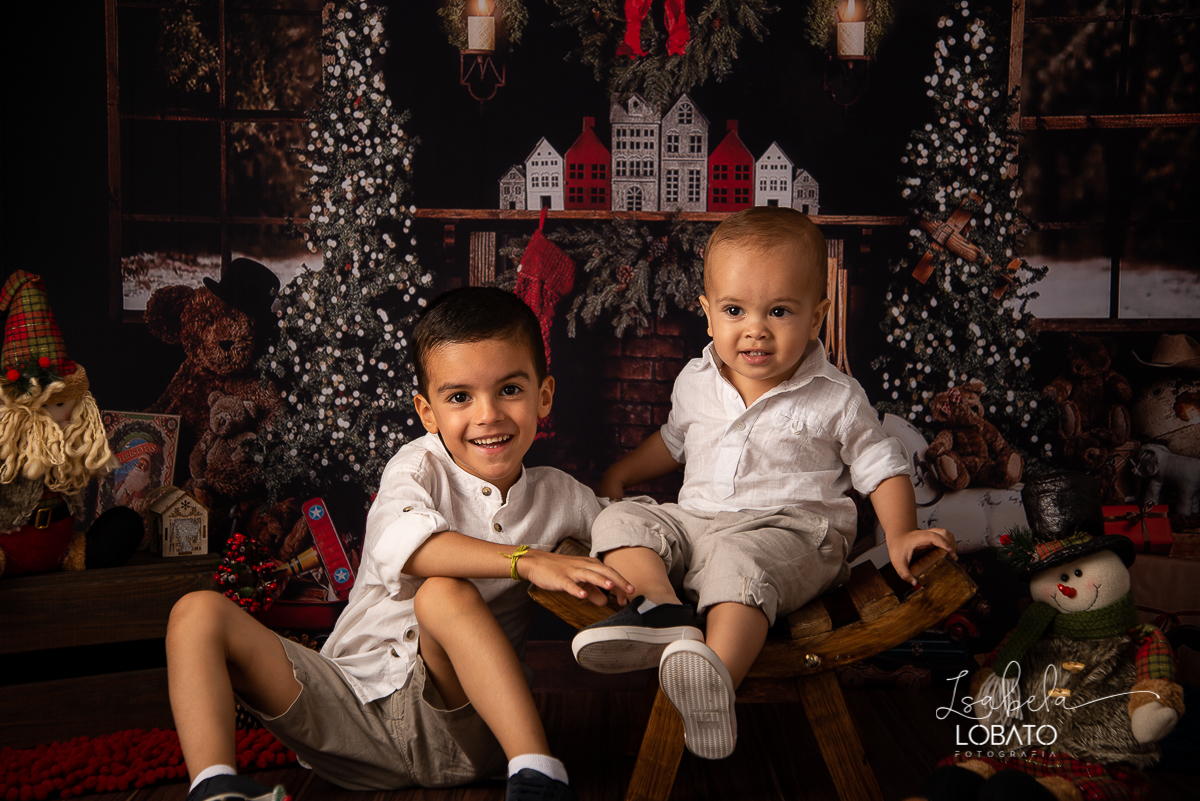 natal-2019-papai-noel-presente-de-natal-o-natal-vem-vindo-ceia-de-natal-neve-fotografia-de-natal-ensaio-fotografico-de-natal-fotografo-de-crianca-barbacena-mg-isabela-lobato-fotografia-melhores-fotografos-de-minas-gerais-estudio-fotografico-cenario-natal