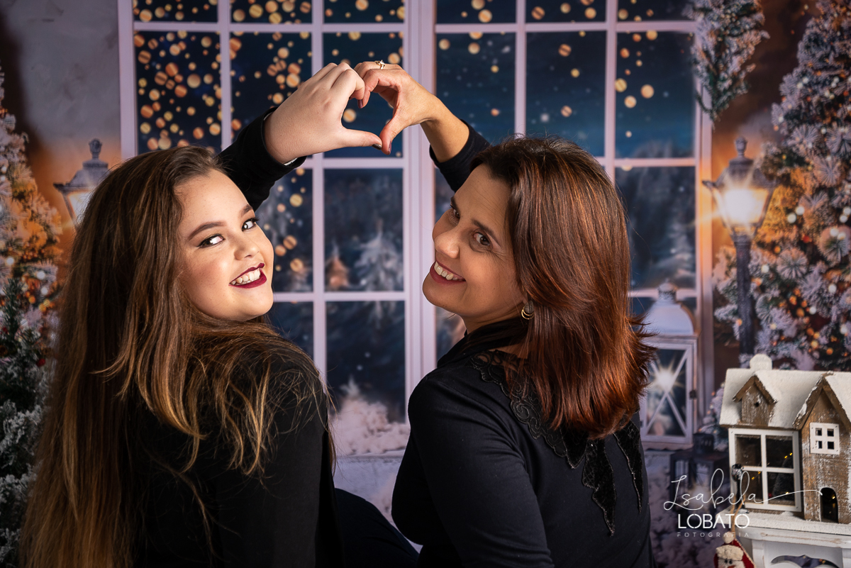 natal-2019-papai-noel-presente-de-natal-o-natal-vem-vindo-ceia-de-natal-neve-fotografia-de-natal-ensaio-fotografico-de-natal-fotografo-de-crianca-barbacena-mg-isabela-lobato-fotografia-melhores-fotografos-de-minas-gerais-estudio-fotografico-cenario-natal