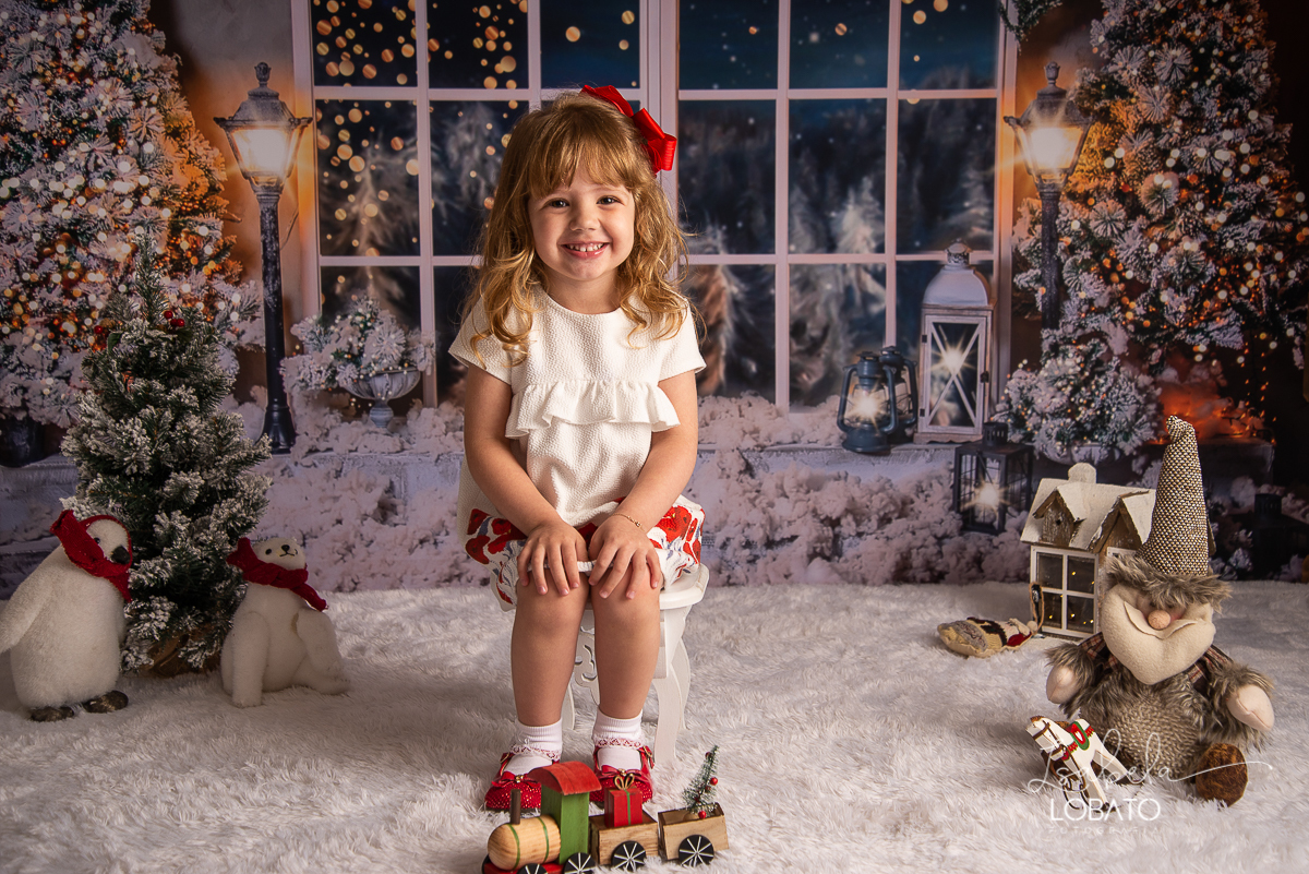 natal-2019-papai-noel-presente-de-natal-o-natal-vem-vindo-ceia-de-natal-neve-fotografia-de-natal-ensaio-fotografico-de-natal-fotografo-de-crianca-barbacena-mg-isabela-lobato-fotografia-melhores-fotografos-de-minas-gerais-estudio-fotografico-cenario-natal