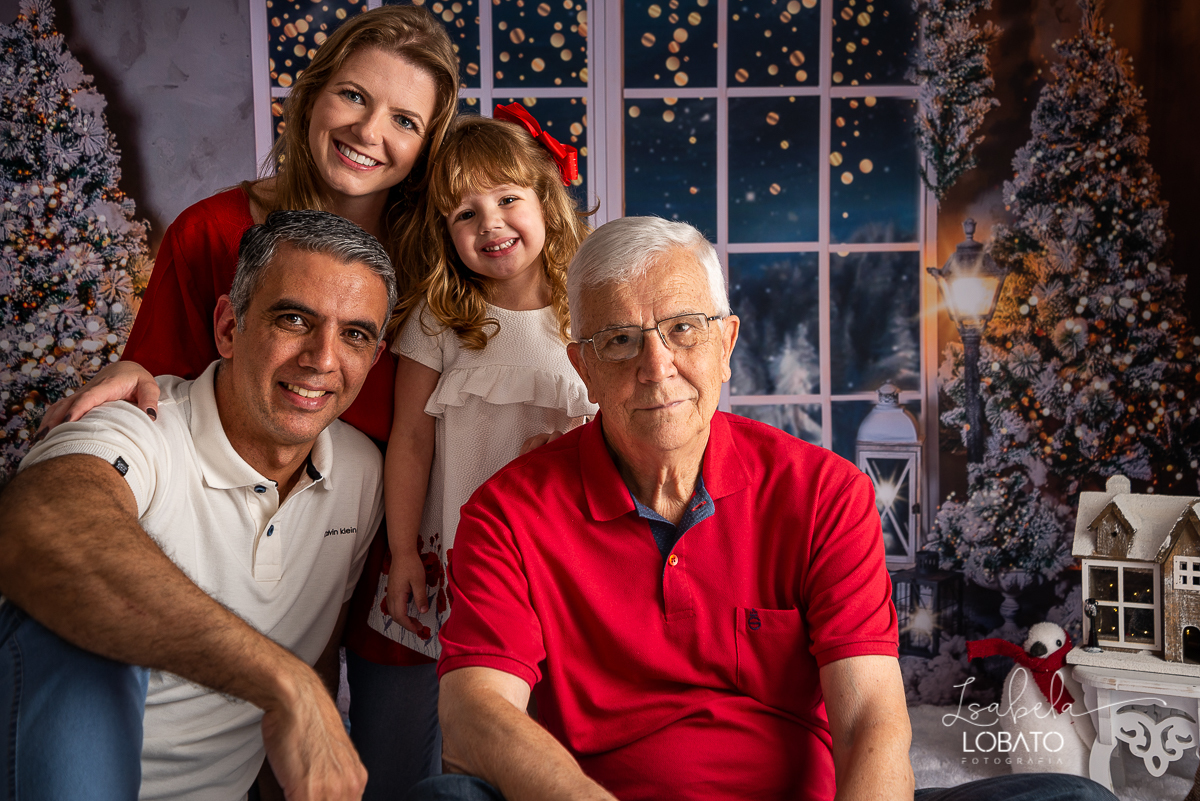 natal-2019-papai-noel-presente-de-natal-o-natal-vem-vindo-ceia-de-natal-neve-fotografia-de-natal-ensaio-fotografico-de-natal-fotografo-de-crianca-barbacena-mg-isabela-lobato-fotografia-melhores-fotografos-de-minas-gerais-estudio-fotografico-cenario-natal