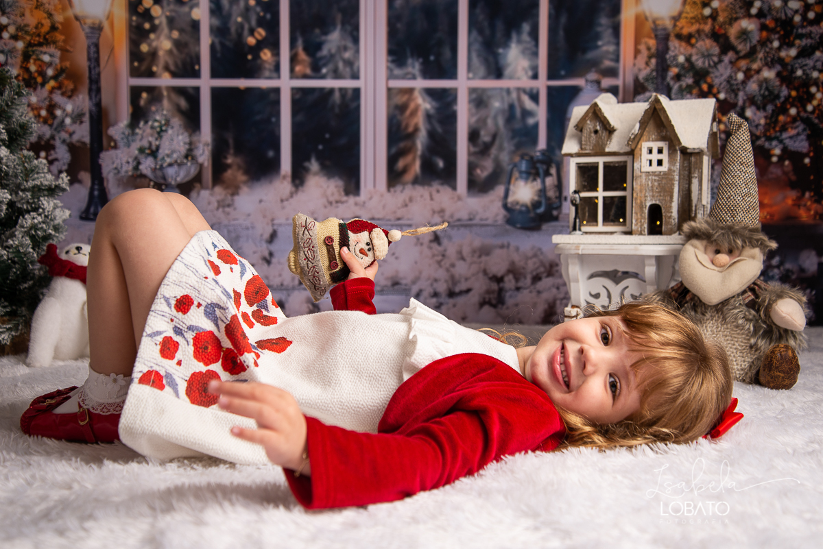 natal-2019-papai-noel-presente-de-natal-o-natal-vem-vindo-ceia-de-natal-neve-fotografia-de-natal-ensaio-fotografico-de-natal-fotografo-de-crianca-barbacena-mg-isabela-lobato-fotografia-melhores-fotografos-de-minas-gerais-estudio-fotografico-cenario-natal