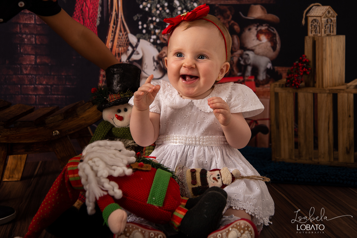 natal-2019-papai-noel-presente-de-natal-o-natal-vem-vindo-ceia-de-natal-neve-fotografia-de-natal-ensaio-fotografico-de-natal-fotografo-de-crianca-barbacena-mg-isabela-lobato-fotografia-melhores-fotografos-de-minas-gerais-estudio-fotografico-cenario-natal