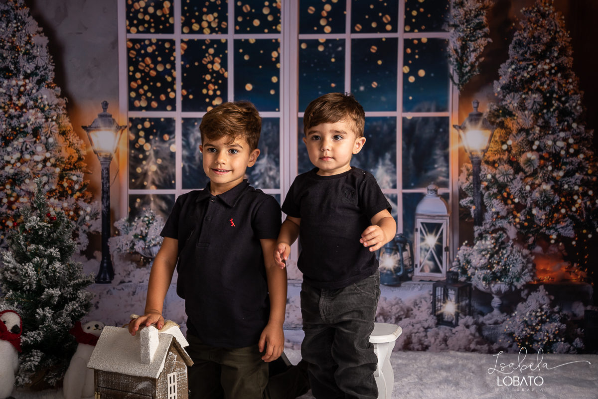 natal-2019-papai-noel-presente-de-natal-o-natal-vem-vindo-ceia-de-natal-neve-fotografia-de-natal-ensaio-fotografico-de-natal-fotografo-de-crianca-barbacena-mg-isabela-lobato-fotografia-melhores-fotografos-de-minas-gerais-estudio-fotografico-cenario-natal