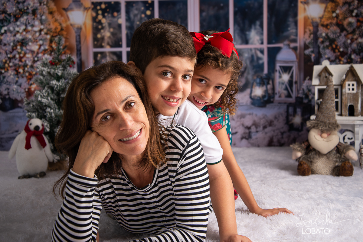 natal-2019-papai-noel-presente-de-natal-o-natal-vem-vindo-ceia-de-natal-neve-fotografia-de-natal-ensaio-fotografico-de-natal-fotografo-de-crianca-barbacena-mg-isabela-lobato-fotografia-melhores-fotografos-de-minas-gerais-estudio-fotografico-cenario-natal
