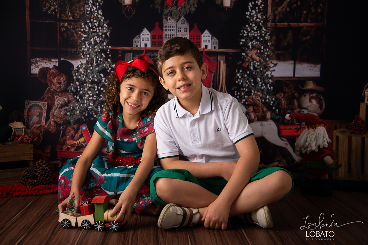 natal-2019-papai-noel-presente-de-natal-o-natal-vem-vindo-ceia-de-natal-neve-fotografia-de-natal-ensaio-fotografico-de-natal-fotografo-de-crianca-barbacena-mg-isabela-lobato-fotografia-melhores-fotografos-de-minas-gerais-estudio-fotografico-cenario-natal