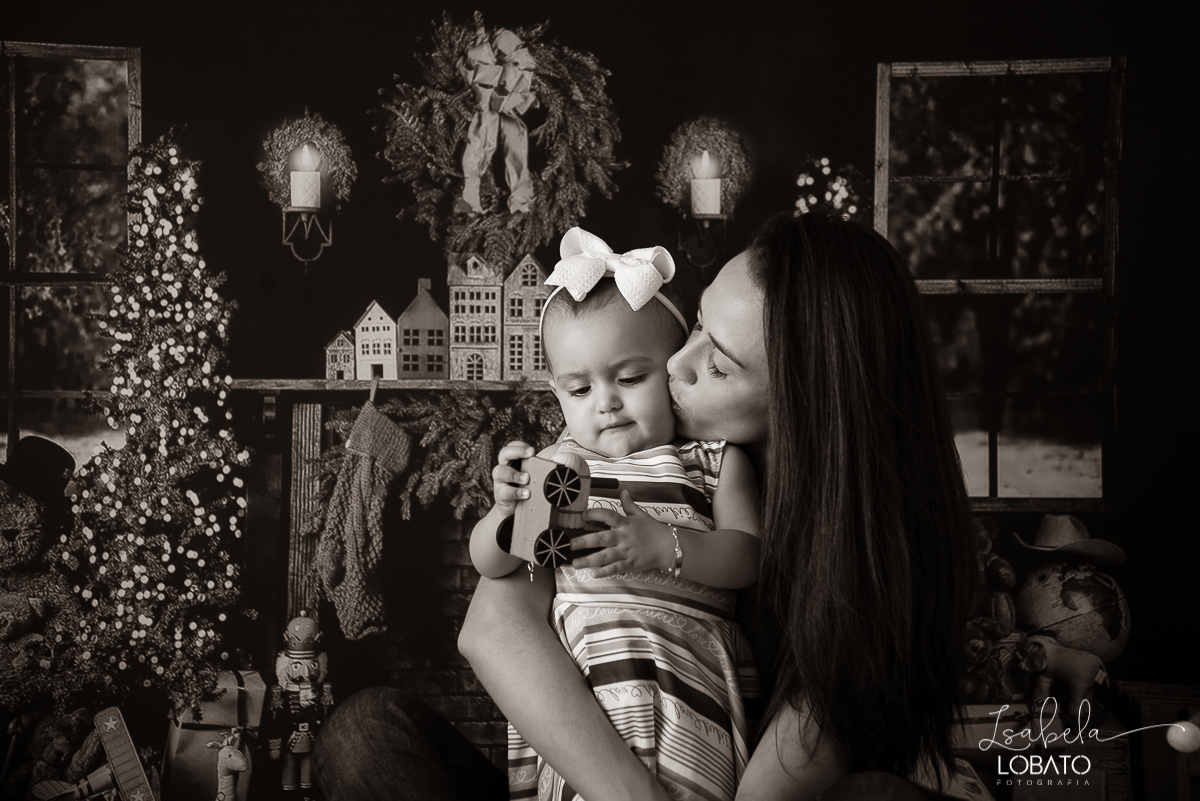 natal-2019-papai-noel-presente-de-natal-o-natal-vem-vindo-ceia-de-natal-neve-fotografia-de-natal-ensaio-fotografico-de-natal-fotografo-de-crianca-barbacena-mg-isabela-lobato-fotografia-melhores-fotografos-de-minas-gerais-estudio-fotografico-cenario-natal