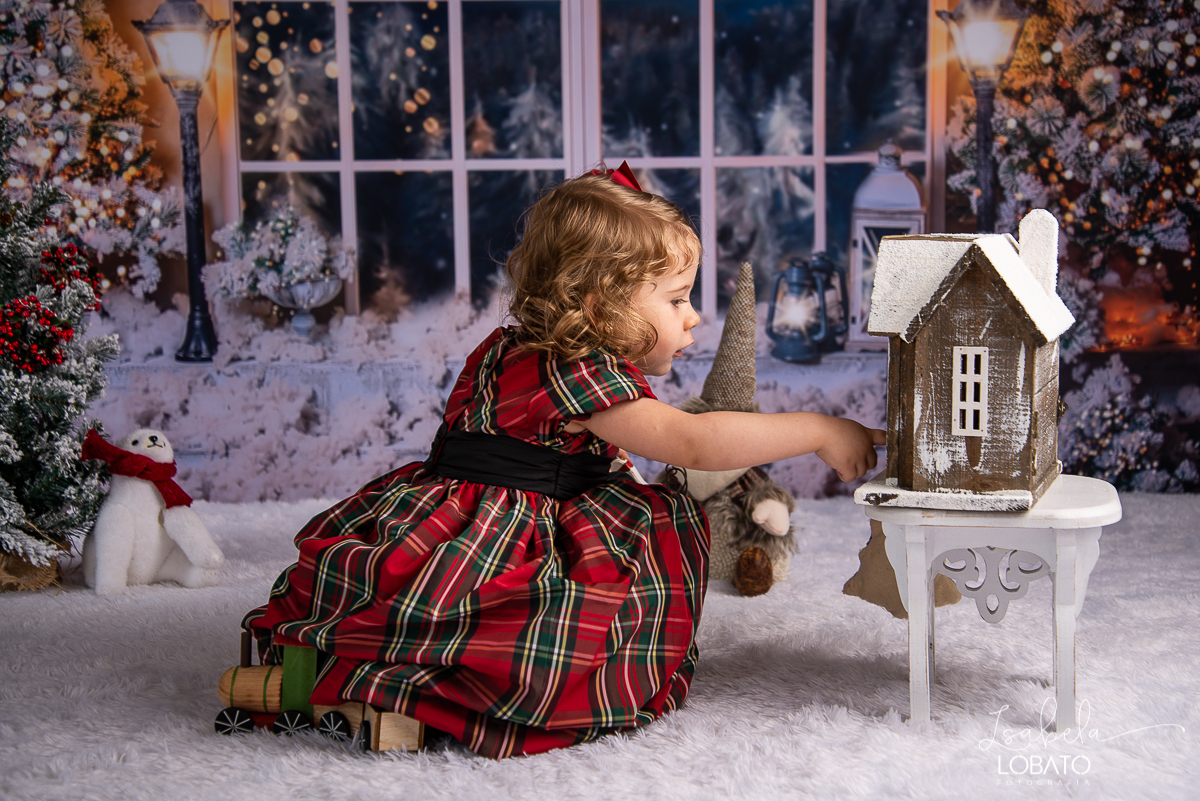 natal-2019-papai-noel-presente-de-natal-o-natal-vem-vindo-ceia-de-natal-neve-fotografia-de-natal-ensaio-fotografico-de-natal-fotografo-de-crianca-barbacena-mg-isabela-lobato-fotografia-melhores-fotografos-de-minas-gerais-estudio-fotografico-cenario-natal