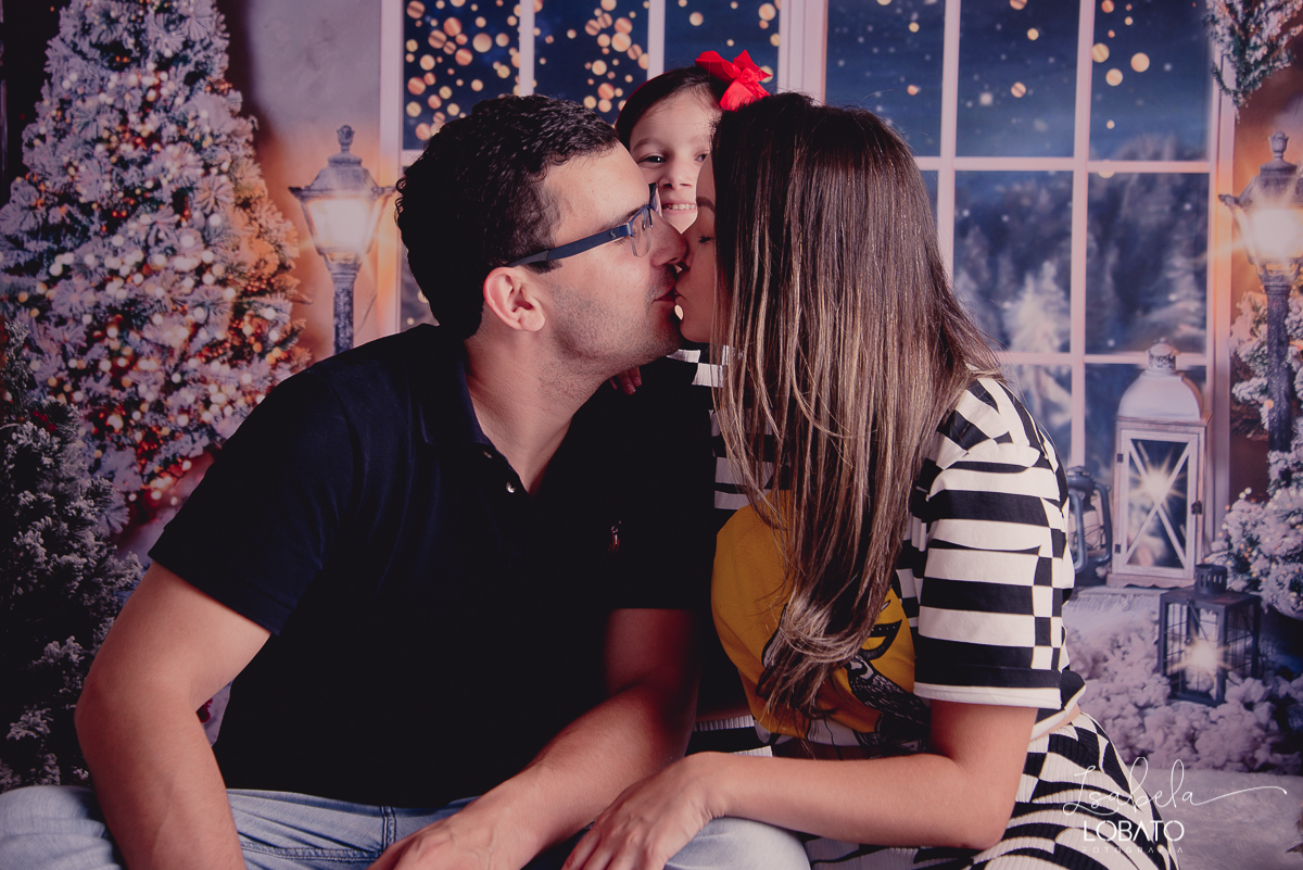 natal-2019-papai-noel-presente-de-natal-o-natal-vem-vindo-ceia-de-natal-neve-fotografia-de-natal-ensaio-fotografico-de-natal-fotografo-de-crianca-barbacena-mg-isabela-lobato-fotografia-melhores-fotografos-de-minas-gerais-estudio-fotografico-cenario-natal
