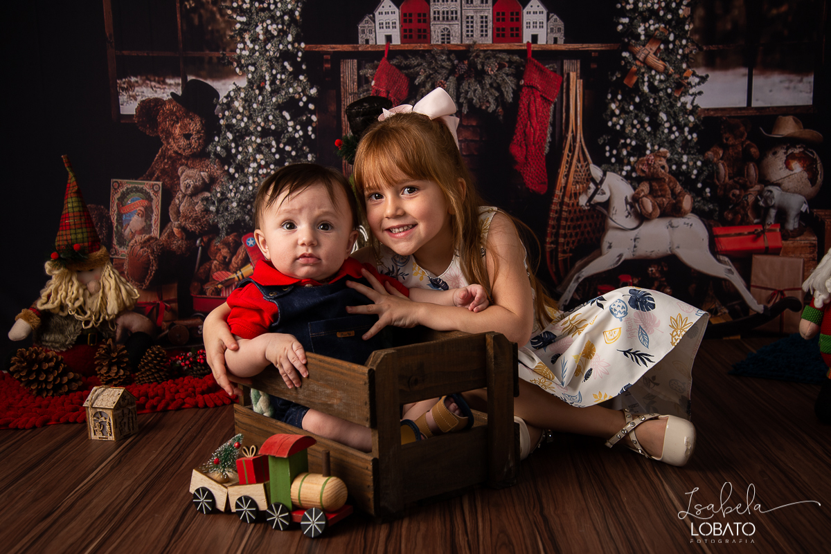 natal-2019-papai-noel-presente-de-natal-o-natal-vem-vindo-ceia-de-natal-neve-fotografia-de-natal-ensaio-fotografico-de-natal-fotografo-de-crianca-barbacena-mg-isabela-lobato-fotografia-melhores-fotografos-de-minas-gerais-estudio-fotografico-cenario-natal