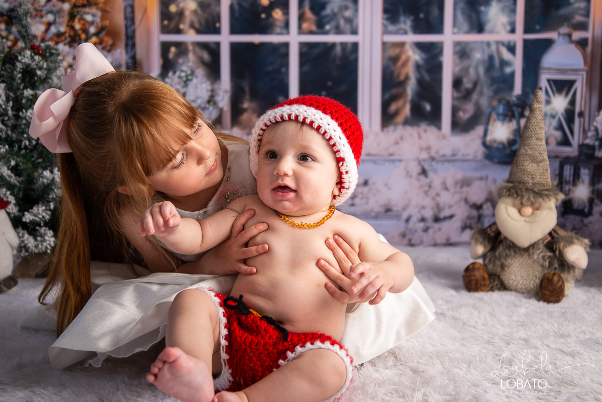 natal-2019-papai-noel-presente-de-natal-o-natal-vem-vindo-ceia-de-natal-neve-fotografia-de-natal-ensaio-fotografico-de-natal-fotografo-de-crianca-barbacena-mg-isabela-lobato-fotografia-melhores-fotografos-de-minas-gerais-estudio-fotografico-cenario-natal