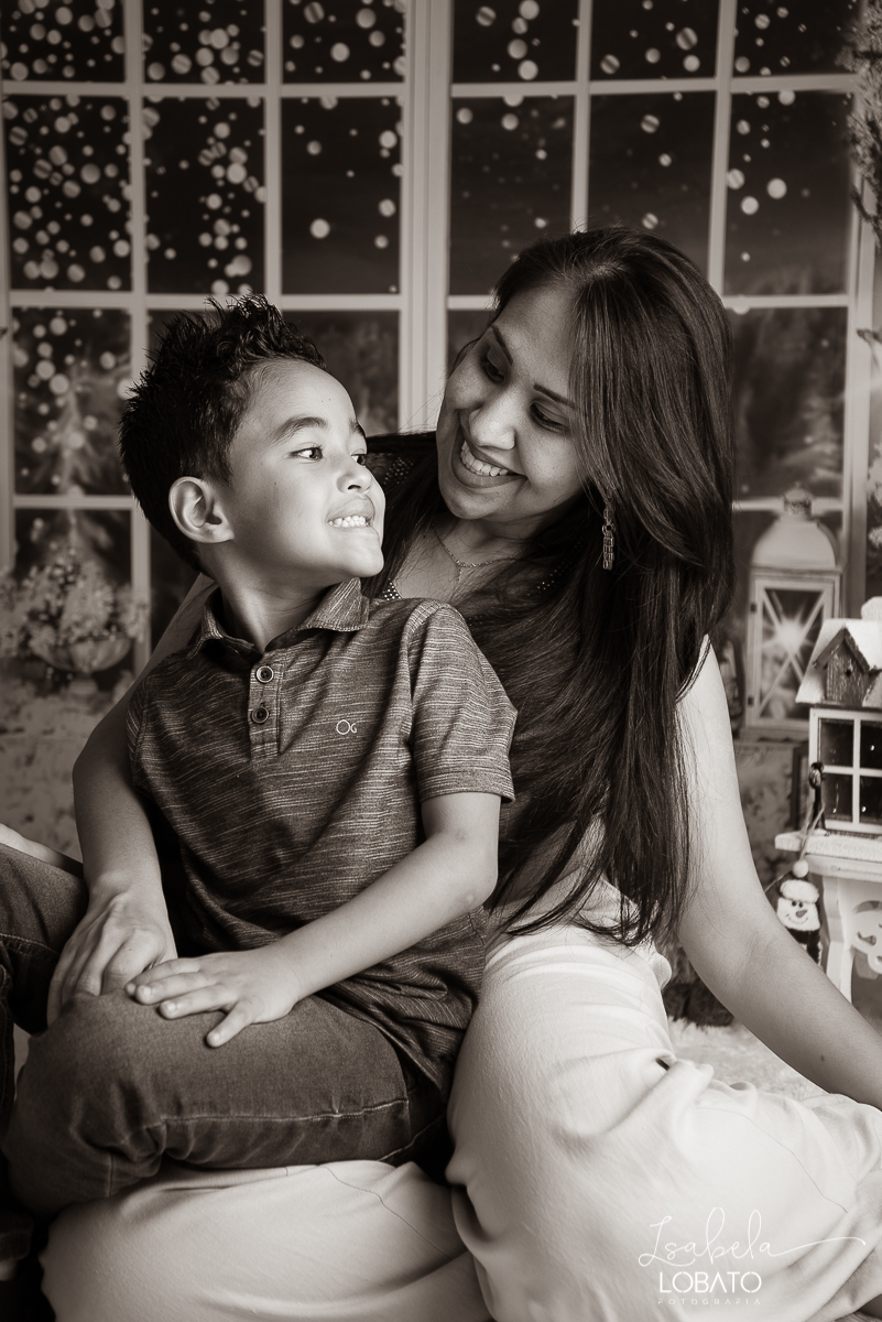 natal-2019-papai-noel-presente-de-natal-o-natal-vem-vindo-ceia-de-natal-neve-fotografia-de-natal-ensaio-fotografico-de-natal-fotografo-de-crianca-barbacena-mg-isabela-lobato-fotografia-melhores-fotografos-de-minas-gerais-estudio-fotografico-cenario-natal