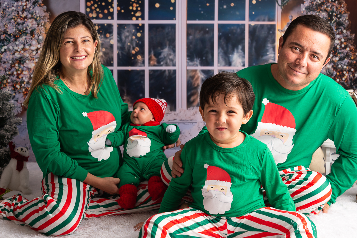 natal-2019-papai-noel-presente-de-natal-o-natal-vem-vindo-ceia-de-natal-neve-fotografia-de-natal-ensaio-fotografico-de-natal-fotografo-de-crianca-barbacena-mg-isabela-lobato-fotografia-melhores-fotografos-de-minas-gerais-estudio-fotografico-cenario-natal