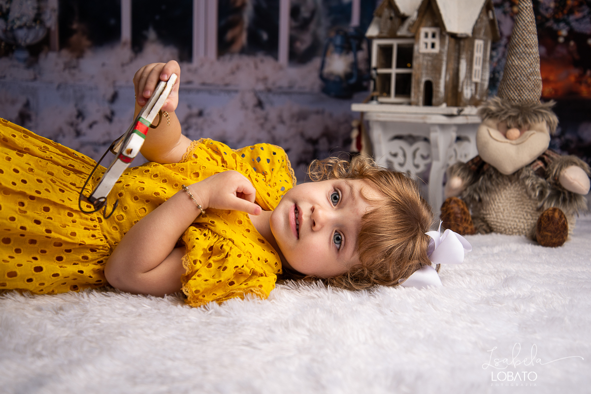 natal-2019-papai-noel-presente-de-natal-o-natal-vem-vindo-ceia-de-natal-neve-fotografia-de-natal-ensaio-fotografico-de-natal-fotografo-de-crianca-barbacena-mg-isabela-lobato-fotografia-melhores-fotografos-de-minas-gerais-estudio-fotografico-cenario-natal