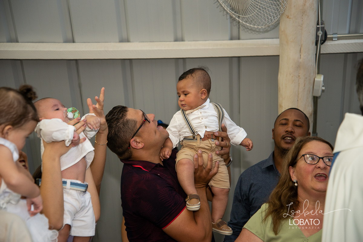 batizado-sacramento-do-batismo-igreja-catolica-capela-nossa-senhora-do-loreto-epcar-barbacena-minas-gerais-fotografia-de-batizado-fotografo-de-batizado-fotografo-em-barbacena-isabela-lobato-fotografia-fotografia-de-crianca