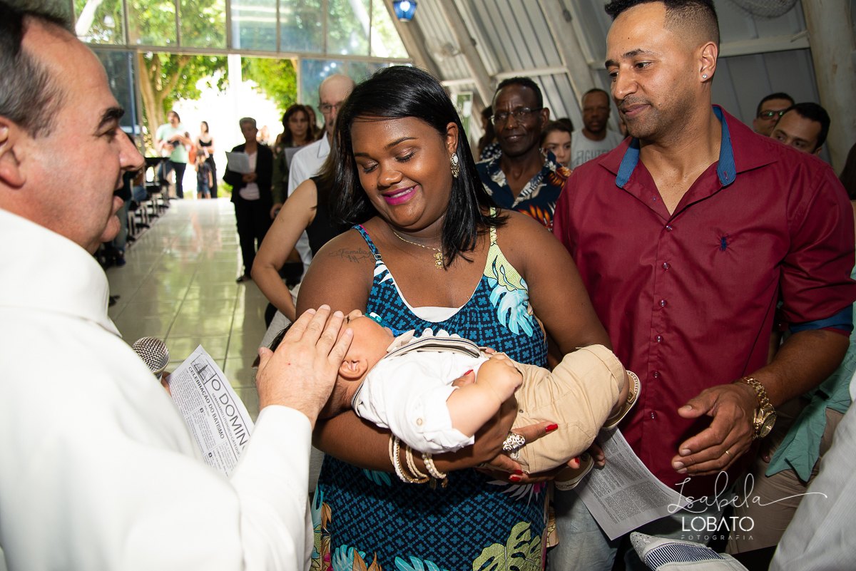 batizado-sacramento-do-batismo-igreja-catolica-capela-nossa-senhora-do-loreto-epcar-barbacena-minas-gerais-fotografia-de-batizado-fotografo-de-batizado-fotografo-em-barbacena-isabela-lobato-fotografia-fotografia-de-crianca