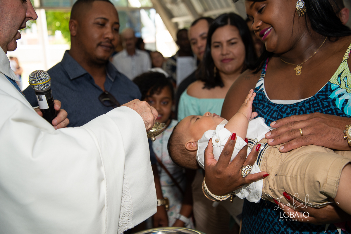 batizado-sacramento-do-batismo-igreja-catolica-capela-nossa-senhora-do-loreto-epcar-barbacena-minas-gerais-fotografia-de-batizado-fotografo-de-batizado-fotografo-em-barbacena-isabela-lobato-fotografia-fotografia-de-crianca