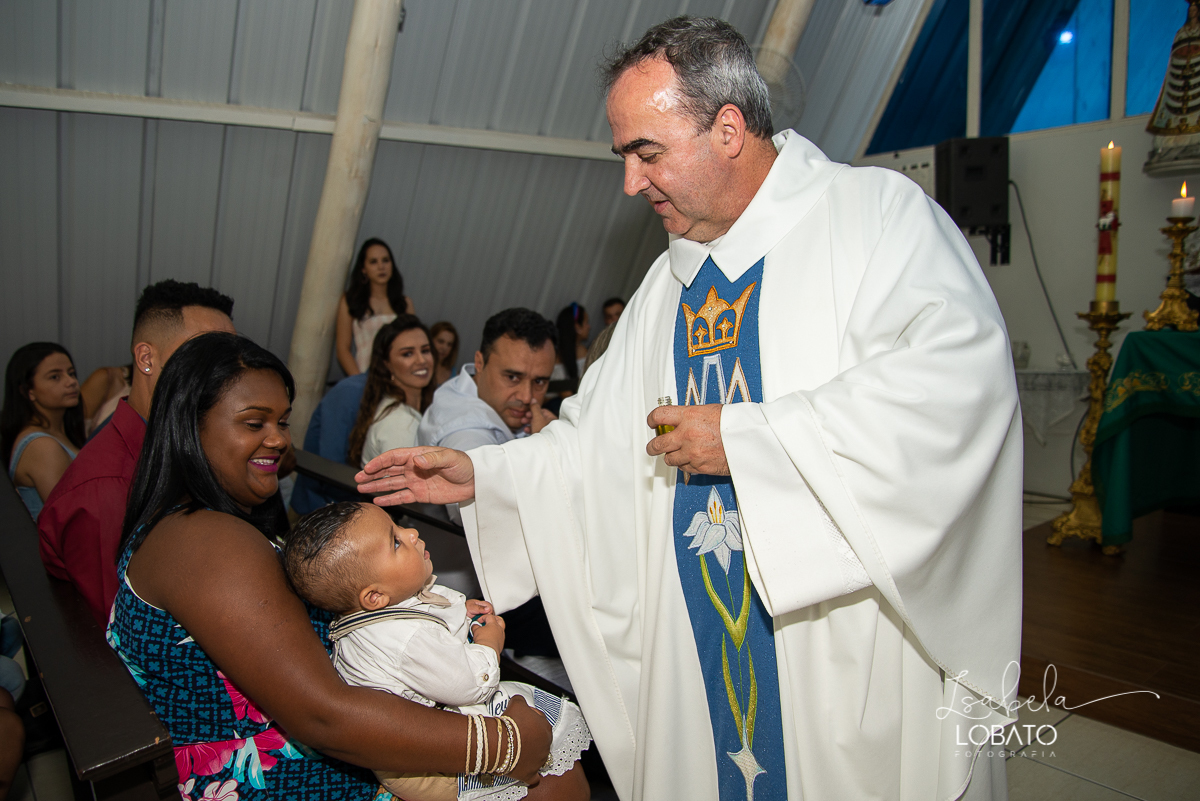 batizado-sacramento-do-batismo-igreja-catolica-capela-nossa-senhora-do-loreto-epcar-barbacena-minas-gerais-fotografia-de-batizado-fotografo-de-batizado-fotografo-em-barbacena-isabela-lobato-fotografia-fotografia-de-crianca