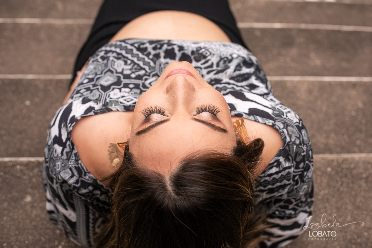 ensaio-fotografico-externo-gestante-ensaio-gestante-fotografia-de-gestante-gravidez-fotografia-de-gravida-vestido-de-gravida-roupa-para-gravida-ponto-turistico-em-barbacena-minas-gerais-park-hotel-mantiqueira-primavera-fotografa-de-gestante-isabela-lobato