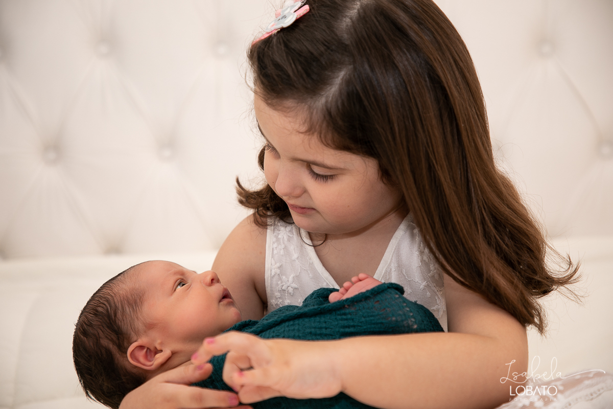 ensaio-newborn-fotografia-newborn-bebe-recem-nascido-bebe-de-6-dias-newborn-mundo-azul-belo-horizonte-fotografia-de-bebes-fotografos-em-barbacena-isabela-lobato-fotografia-melhores-fotografos-de-minas-gerais-fotografa-infantil-fotografa-de-bebes-barbacena