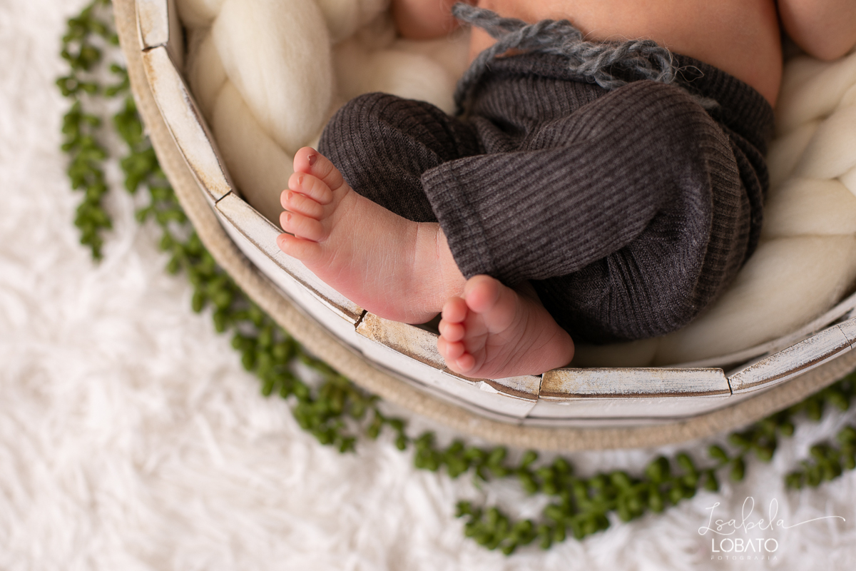 ensaio-newborn-fotografia-newborn-bebe-recem-nascido-bebe-de-6-dias-newborn-mundo-azul-belo-horizonte-fotografia-de-bebes-fotografos-em-barbacena-isabela-lobato-fotografia-melhores-fotografos-de-minas-gerais-fotografa-infantil-fotografa-de-bebes-barbacena