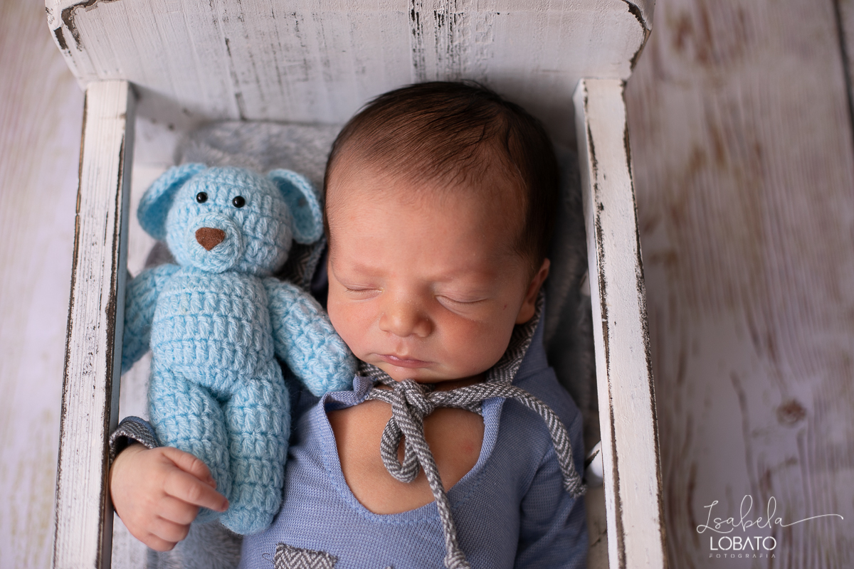 ensaio-newborn-fotografia-newborn-bebe-recem-nascido-bebe-de-6-dias-newborn-mundo-azul-belo-horizonte-fotografia-de-bebes-fotografos-em-barbacena-isabela-lobato-fotografia-melhores-fotografos-de-minas-gerais-fotografa-infantil-fotografa-de-bebes-barbacena