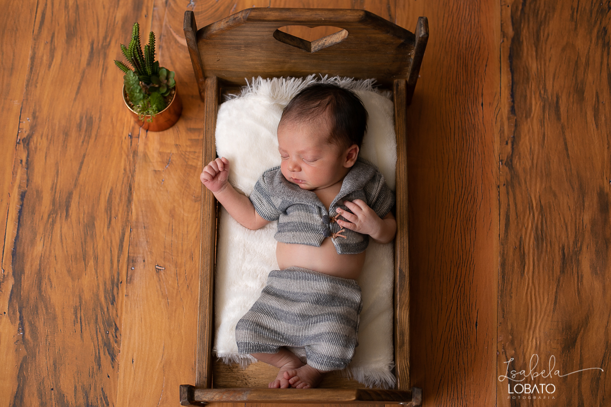 ensaio-newborn-fotografia-newborn-bebe-recem-nascido-bebe-de-6-dias-newborn-mundo-azul-belo-horizonte-fotografia-de-bebes-fotografos-em-barbacena-isabela-lobato-fotografia-melhores-fotografos-de-minas-gerais-fotografa-infantil-fotografa-de-bebes-barbacena