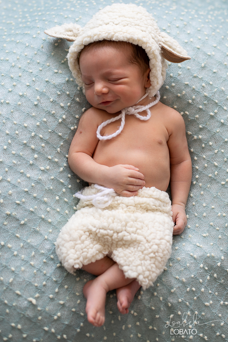 ensaio-newborn-fotografia-newborn-bebe-recem-nascido-bebe-de-6-dias-newborn-mundo-azul-belo-horizonte-fotografia-de-bebes-fotografos-em-barbacena-isabela-lobato-fotografia-melhores-fotografos-de-minas-gerais-fotografa-infantil-fotografa-de-bebes-barbacena