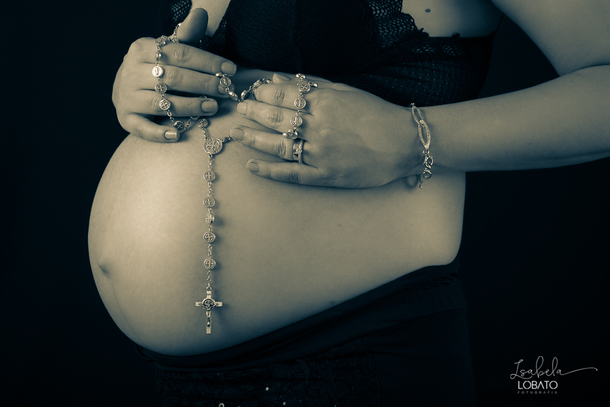 ensaio-gestante-em-barbacena-foto-de-grávida-gravidez-9-meses-de-gestaçao-roupas-de-gravida-fotografia-de-gravida-book-de-gestante-fotografa-de-gestante-isabela-lobato-fotografia-ensaio-gestante-estudio-fotografia-em-estudio-luz-de-estudio-fotografico