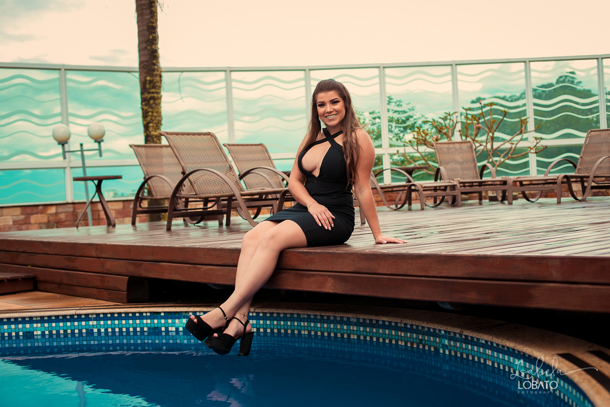 ensaio-fotografico-feminino-ensaio-externo-formatura-curso-de-hotelaria-hotel-em-barbacena-hotel-grogoto-hotel-escola-senac-barbacena-formatura-beca-fotografo-em-barbacena-isabela-lobato-fotografia-estudio-fotografico-em-barbacena-ensaio-feminino
