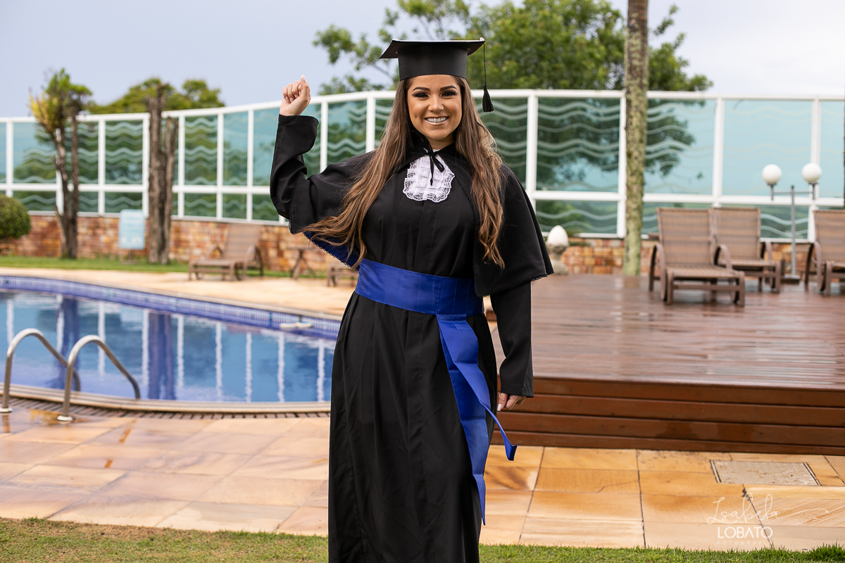 ensaio-fotografico-feminino-ensaio-externo-formatura-curso-de-hotelaria-hotel-em-barbacena-hotel-grogoto-hotel-escola-senac-barbacena-formatura-beca-fotografo-em-barbacena-isabela-lobato-fotografia-estudio-fotografico-em-barbacena-ensaio-feminino