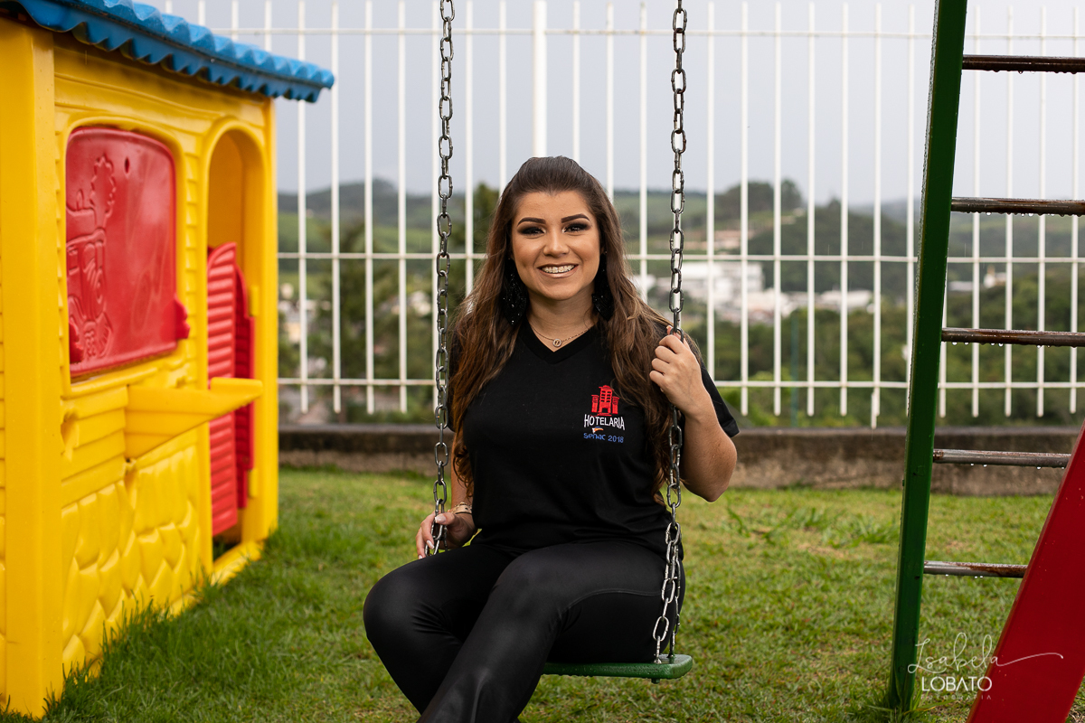 ensaio-fotografico-feminino-ensaio-externo-formatura-curso-de-hotelaria-hotel-em-barbacena-hotel-grogoto-hotel-escola-senac-barbacena-formatura-beca-fotografo-em-barbacena-isabela-lobato-fotografia-estudio-fotografico-em-barbacena-ensaio-feminino