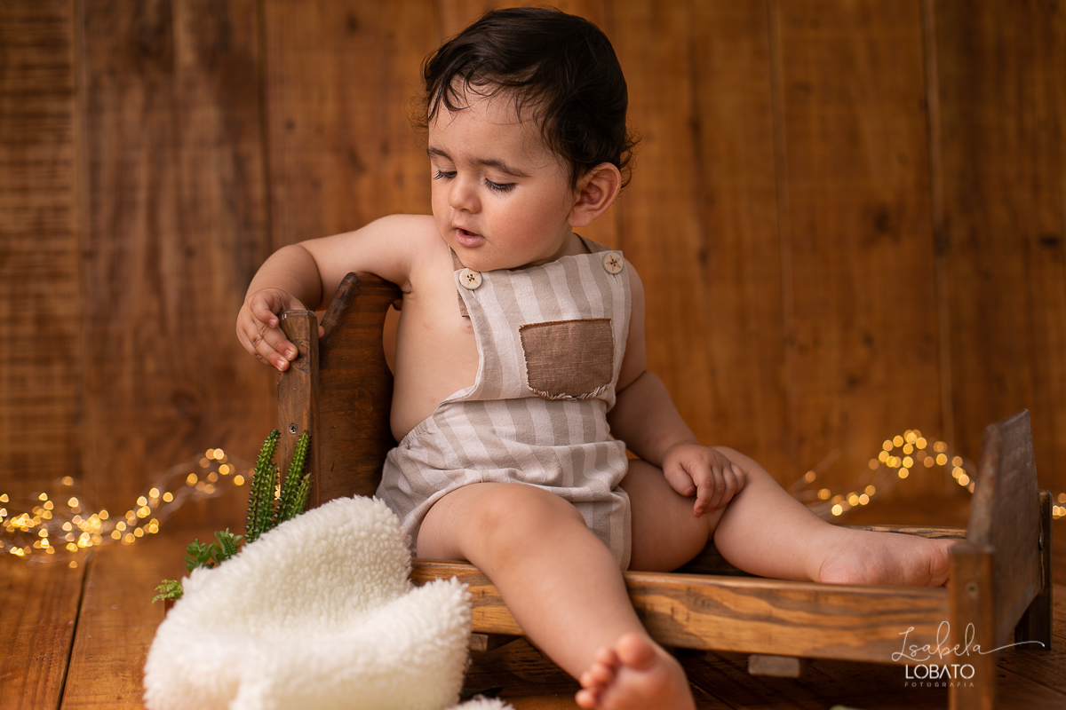 acompanhamento-mensal-fotografico-bebe-modelo-acompanhamento-trimestral-fotografico-acompanhamento-criativo-bebe-gordelicia-fases-do-bebe-desenvolvimento-do-bebe-bebe-no-balde-bebe-de-3-meses-lefotick-ensaio-fotografico-de-bebe-fotografo-em-barbacena-mg