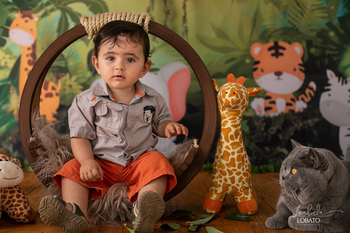 acompanhamento-mensal-fotografico-bebe-modelo-acompanhamento-trimestral-fotografico-acompanhamento-criativo-bebe-gordelicia-fases-do-bebe-desenvolvimento-do-bebe-bebe-no-balde-bebe-de-3-meses-lefotick-ensaio-fotografico-de-bebe-fotografo-em-barbacena-mg